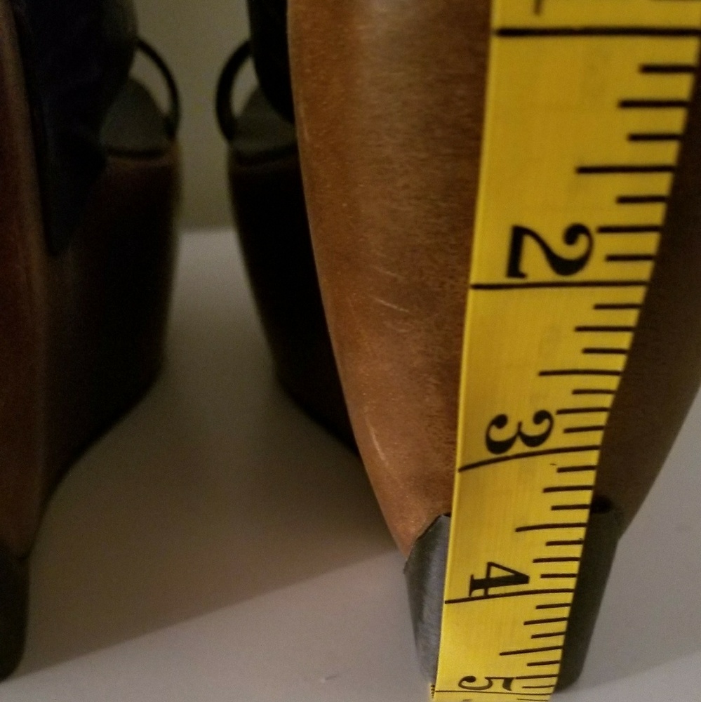 Tory Burch size 9 brand new never worn . - Picture 5 of 8